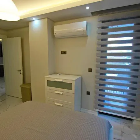Retro Cleopatra Apartment